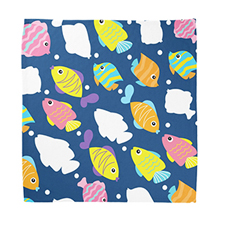 Bandana personalizada con estampado completo. Tamaño: 45.7 x 45.7 cm