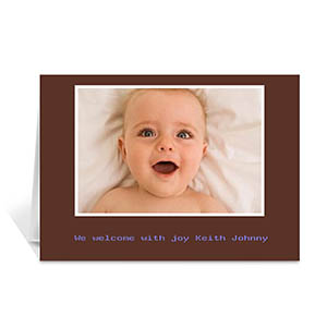 Tarjeta de felicitación personalizada con fotografías de bebé en color chocolate 