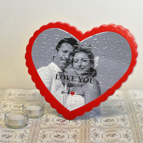 Rompecabezas personalizado de forma de corazón y flecha