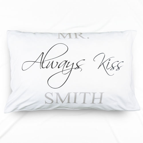 Funda de almohada con nombre personalizado Always Kiss