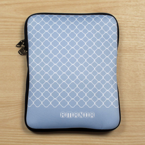 Manga quatrefoil azul para el iPad con nombre personalizado